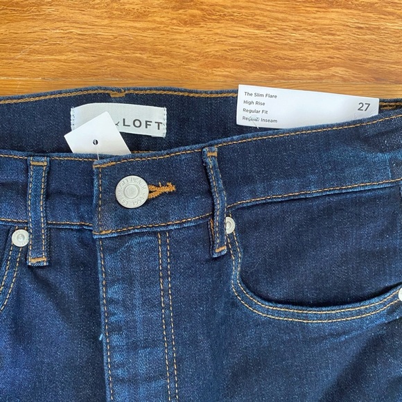 LOFT High Rise Slim Flare Size 27 - Picture 5 of 5